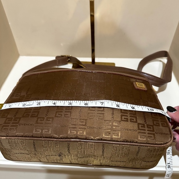 Vintage Givenchy Monogrammed Shoulderbag - Picture 6 of 9
